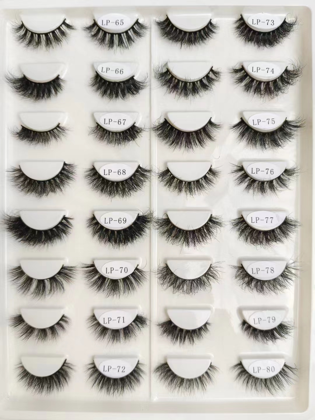 Ang pinakamahusay na gabay para sa mga mahilig sa pilikmata: Lahat ng kailangan mong malaman tungkol sa mga false eyelashes at lash cluster