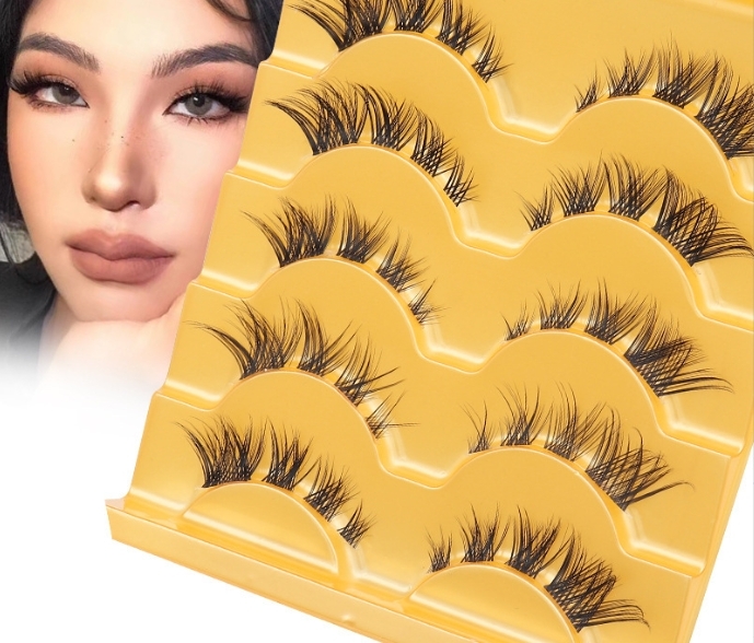 Pre-cut False Eyelashes vs. Segment Lashes: Alin ang Tama para sa Iyo?