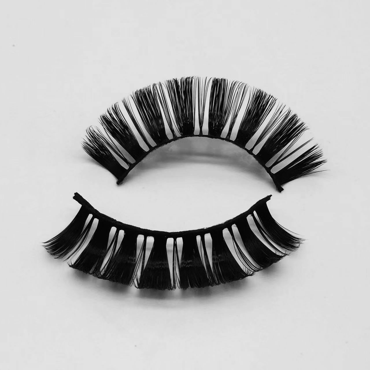 Ang Pagtaas ng Russian Curl Lashes: Ang Pinakabagong Trend sa Dramatic False Lashes